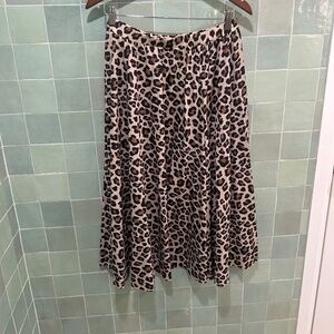 H&M / LEOPARD SKIRT / Size 8 / Elastic waist